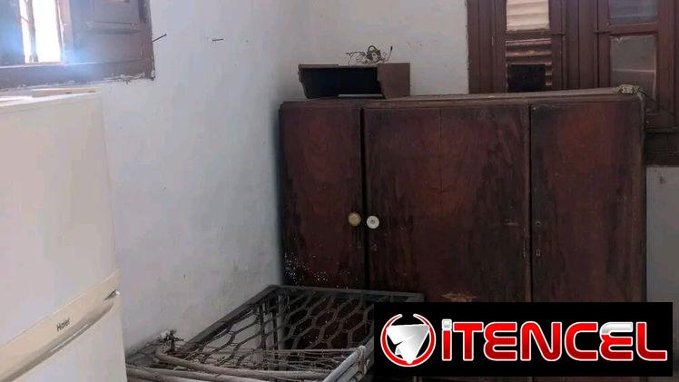 Vendo juego de muebles de Caoba. Años 40