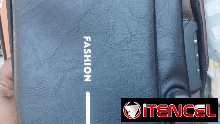 Bolsos masculinos de pecho