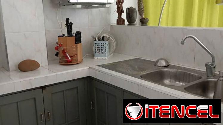 Apartamento en el Vedado con vistas al mar y 3 dormitorios