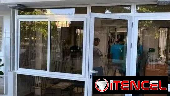 Puertas y ventanas de aluminio y cristal