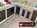 Bajos de meseta. Ventanas de corredera. Puertas. Mamparas de baños