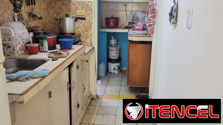 Permuto de Alamar a Centro Habana tengo apto 3 cuartos