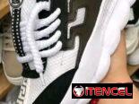 Zapatos tenis de excelente factura y calidad.