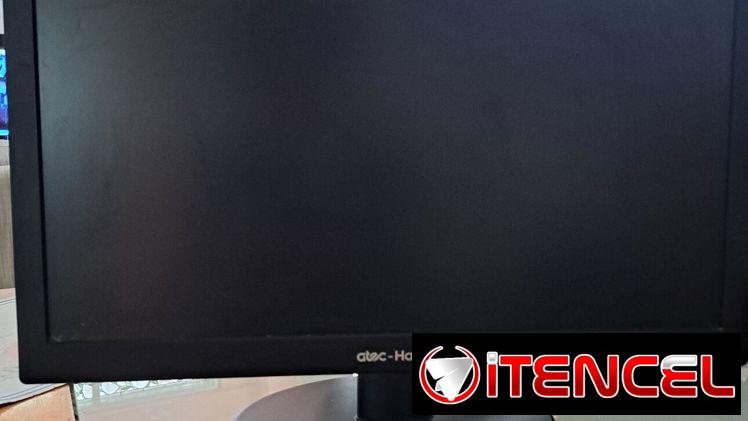 Monitor 18,5″