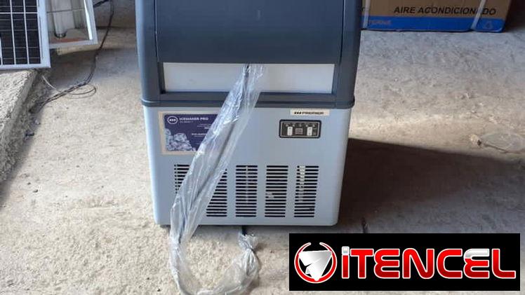 Máquina de hielo 30kg marca premier de acero inoxidable Precio $680 Transporte Incluido  Factura y garantía