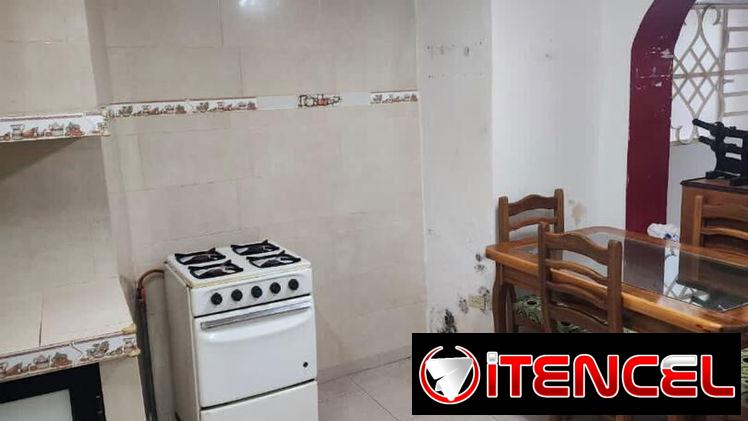 🏠 Casa en venta de 2 cuartos en Centro Habana, Los Sitios. Tiene gas de la calle y otras comodidades