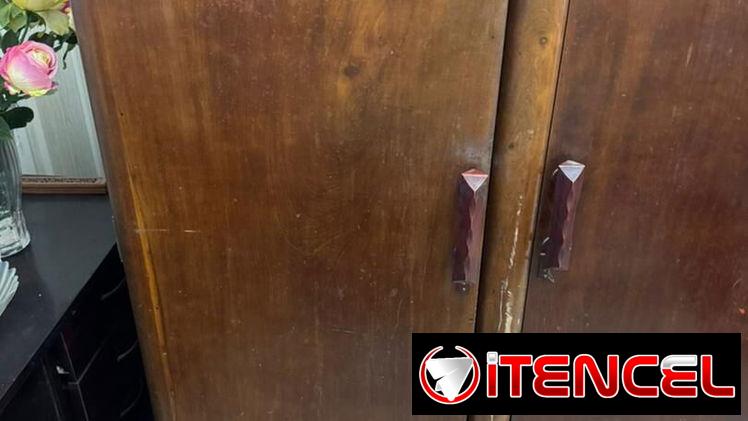 Se vende escaparate en perfecto estado