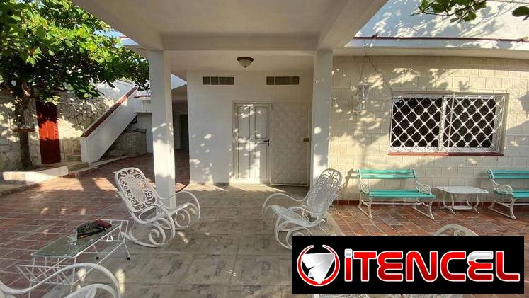 Venta de propiedad en guanabo con vista al mar