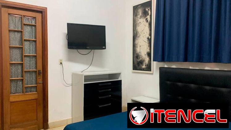 🏡 COD.Z ALQUILER EN EL VEDADO: APARTAMENTO INDEPENDIENTE CON  2 CUARTOS