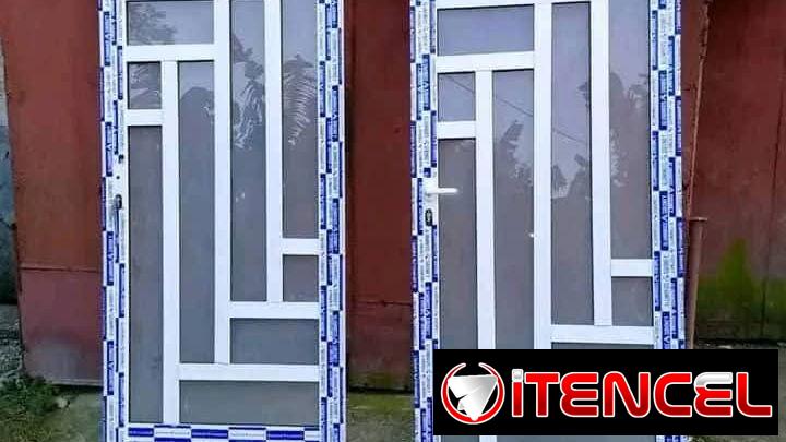 Marquetería de aluminio con cristal