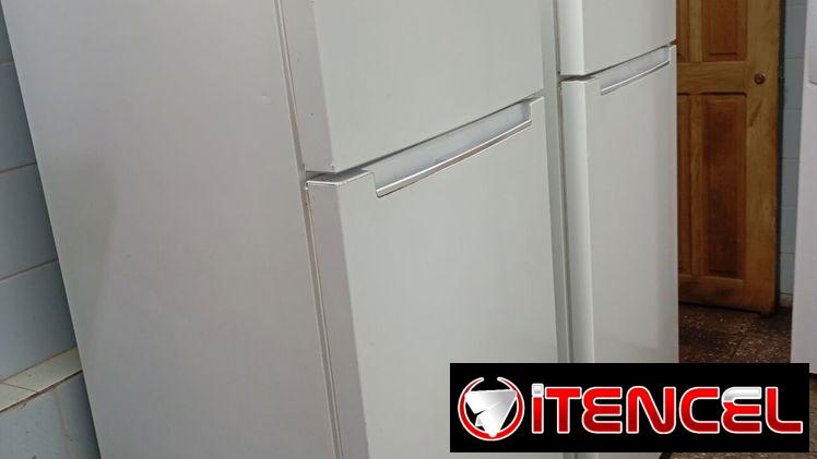 Vendo neveras ( Freezer ) exhibidores Frios con 6 meses de uso en perfecto estado