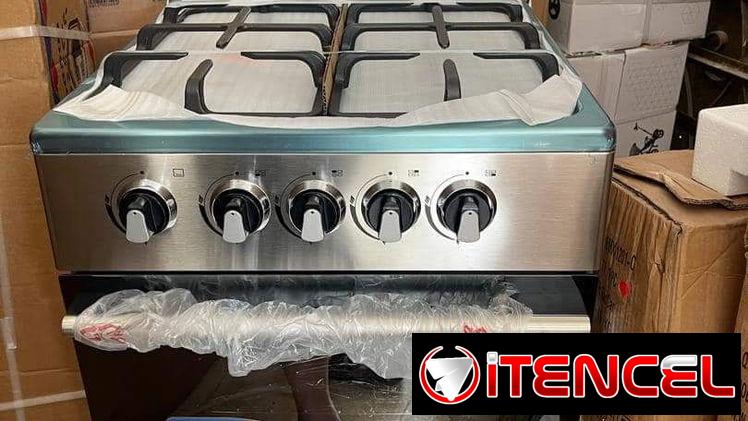 Cocina de 4 hornillas con horno