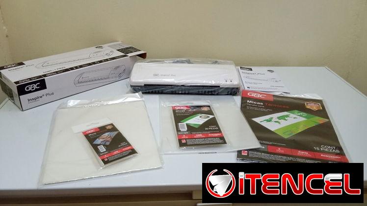 Plasticadora GBC con 100 micas nueva en caja