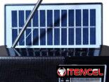 Radio recargable AM/FM con Linterna y Panel Solar