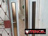 Puertas de aluminio con cristal. A la medida del cliente