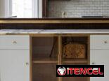 GAVINETE DE COCINA Y JUEGO DE 3 MESITAS””