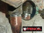 Plomero, plomeria, instalación sanitaria con tubos de PVC originales y válvula antirretorno.