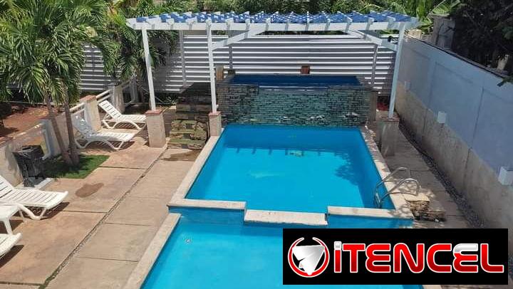 ⚡️⚡️ Casa Ernesto de 4 habitaciones con piscina grande en renta.  Whatssap 👉5 2959440