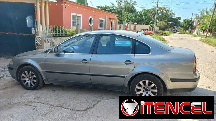 Vendo en 14000 o negocio este auto por apartamento en vedado o playa. Puedo dar vuelto