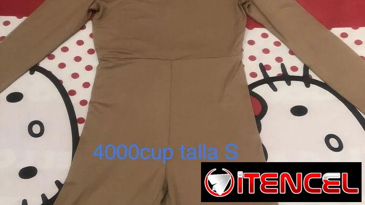 Pantalones de jovencita  y mono shor.