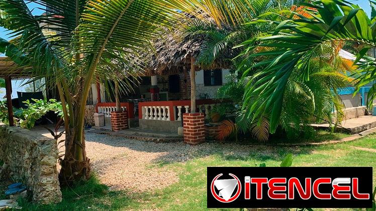 Cod.Z 🏠 Casa de Renta en Guanabo para 8 personas: Piscina y Ranchón