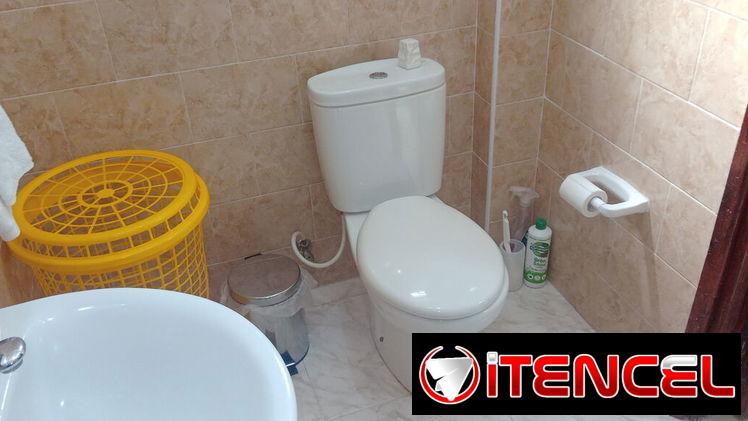 SE RENTA APARTAMENTO INDEPENDIENTE DE UNA HABITACIÓN EN EL VEDADO POR 13 Y 6. 54026428