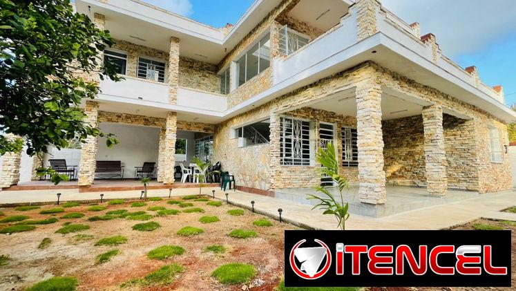 Cod.Z 🌊 Renta de Casa con Piscina en Playa Bocaciega | 4 Hab | Lujo y Confort