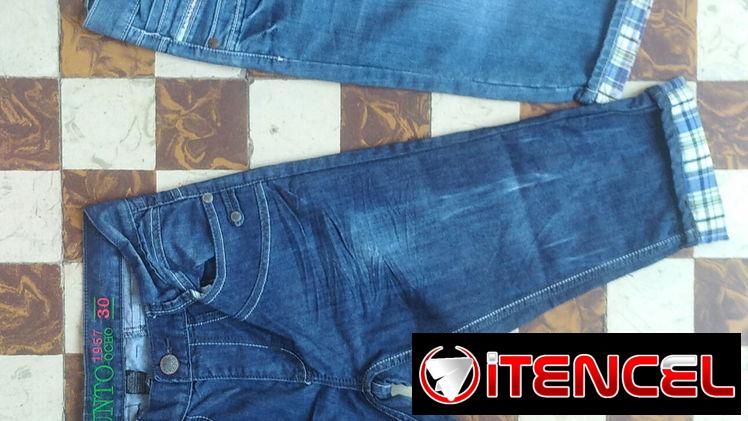 Vendo bermudas de hombre en 5000, pulover en 3500