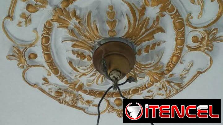 Restauración,montaje, fabricación de molduras de yeso y pintura