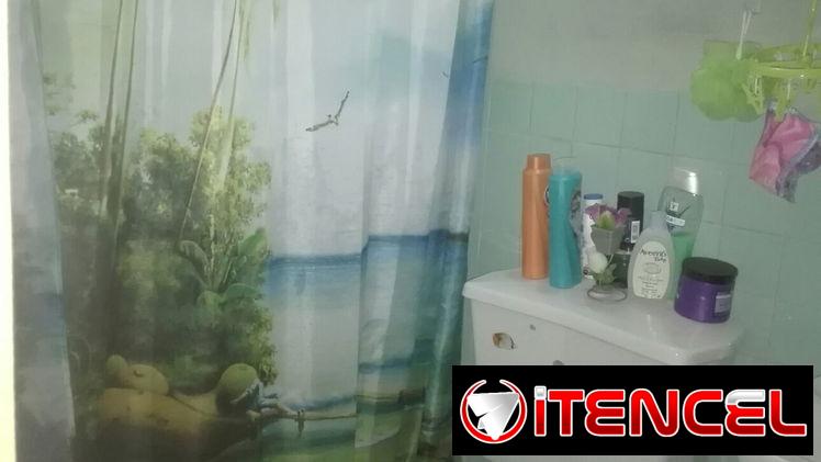 Vendo o permuto apartamento en Alamar, Enrejado zona 25 en un 4to.piso Consta de 2/4,Sala/Comedor/ Whatsap 58200460