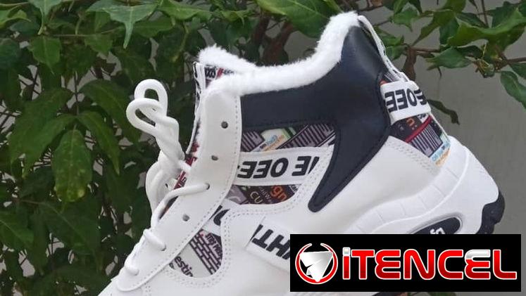 Tenis de varios modelos