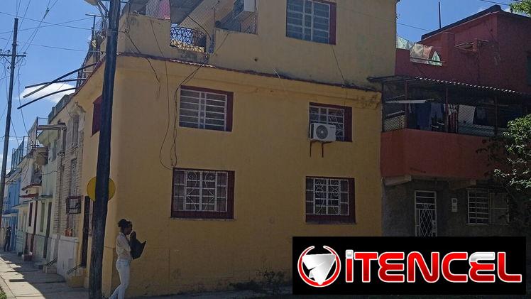 Casa d 3 cuartos todos en altos gas de la calle puerta de calle no tiene garaje en Lawton