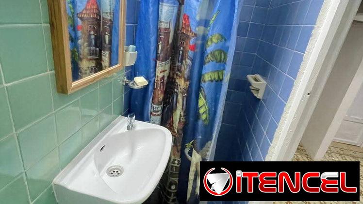 Tu Oportunidad en el Corazón del Vedado. Apartamento Listo para Rentar o Vivir. A pasos de la Embajada Americana