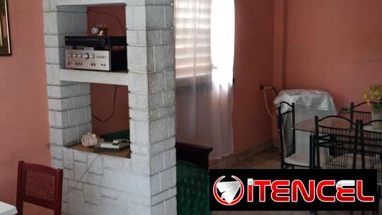Vivienda 1er piso 3 cuartos placa libre posible parqueo por 70y13 Playa 35mil 53582376
