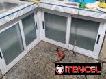 Marqueteria de aluminio y cristal
