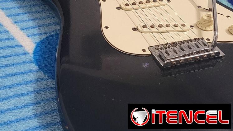 Squier Strat