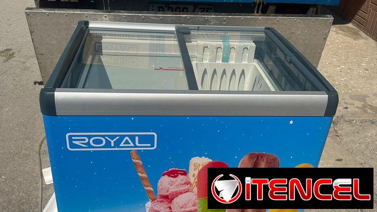 Exhibidora Royal Heladera 11 pies 2 tapas de vidrio deslizante con cerradura  precio $620 USD con transporte incluido