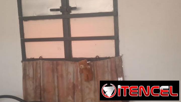 Vendo cuarto grande y tranquilo cerro (interior)