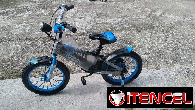 Rebaja especial de bicicleta azul nueva ideal para que su peque gaste energía en estas vacaciones y no mire tanto telef