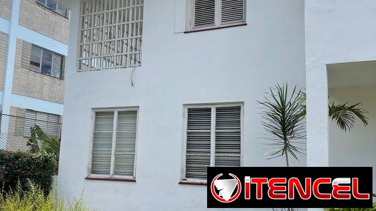 Casa independiente en Miramar con 900m² . Todo de lujo