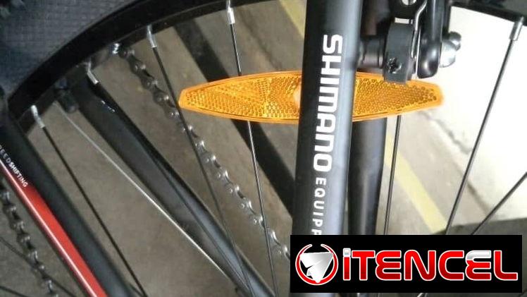 *Bicicleta de montaña 27.5 Huffy* Precio 200usd Colores: negro y morado