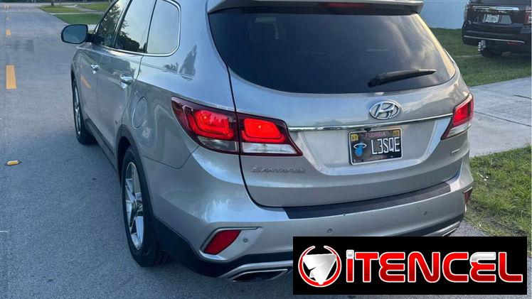 Vendo o negocio yhunday Santa Fe del 2017 full limited con 153 mil millas motor reparado