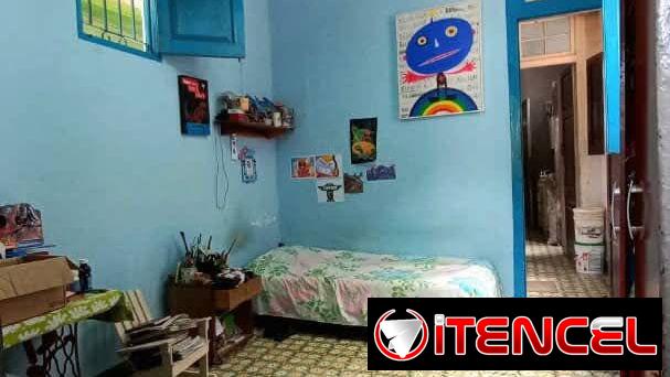 Casa en Santa Amalia ubicada cerca de la Calzada de 10 de Octubre !!!