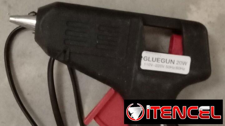 Pistola para pegamento termofusible en barras (silicona). 20W. Para manualidades, etc