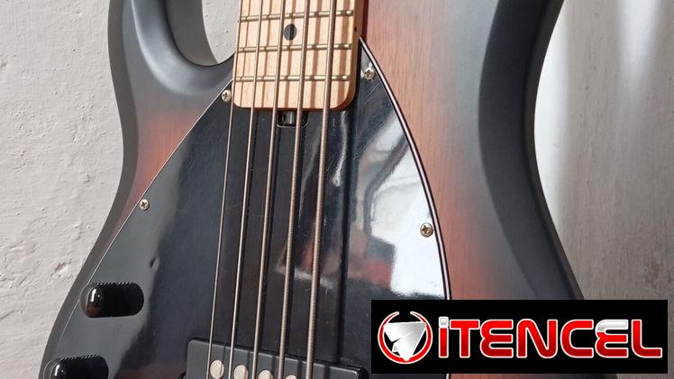 Bajo Sterling Stingray 5 cuerdas Activo ZURDO!!