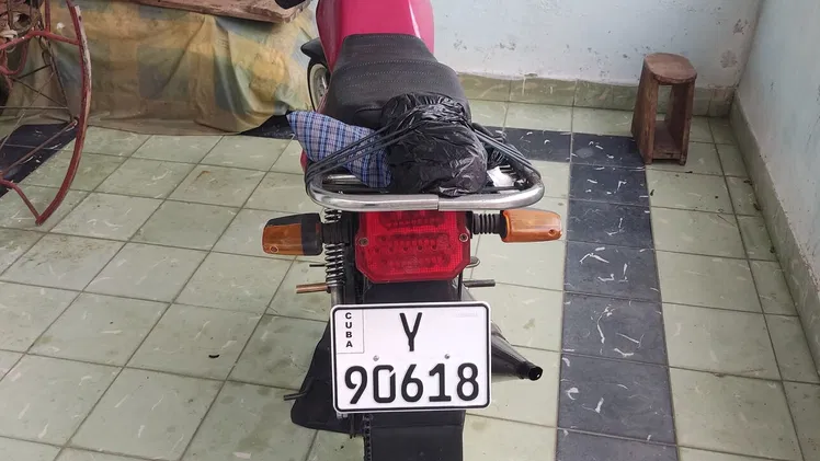 Moto Yamaha ATX 80