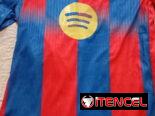 Camisa del FC Barcelona versión de local equipación roja y azul . temporada actual 25/26 .Talla L