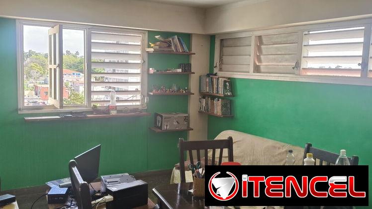 Apartamento en venta en el vedado línea y paseo edificio naroca