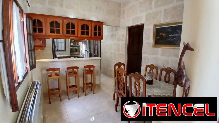 Renta Alojamiento o Negocio Casa independiente Playa 800usd 53582376