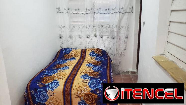 SE RENTA CASA DE 3 HABITACIONES EN GUANABO A 5 CUADRAS DE LA PLAYA CON PISCINA 58858577
